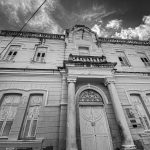 Casarão neoclássico na Ribeira